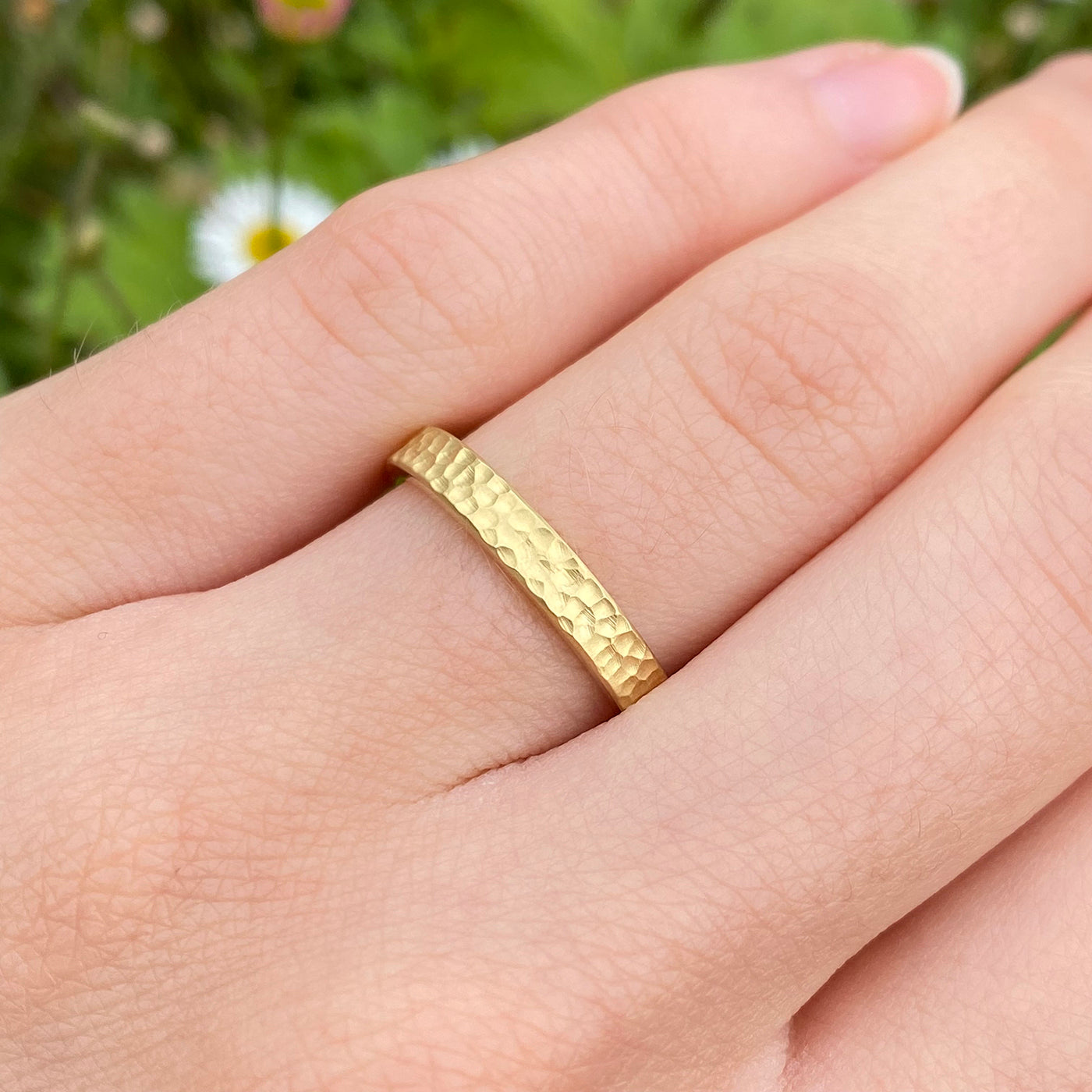 3mm Flat Hammered 18ct Gold Wedding Ring