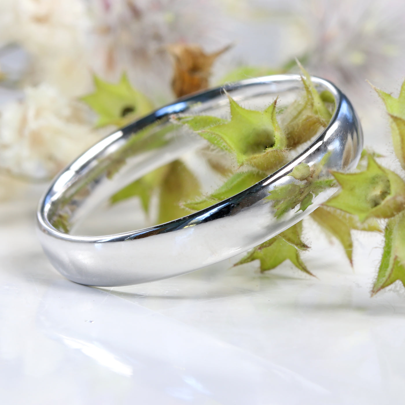 Platinum Polished 4mm Comfort Fit (Court) Wedding Ring