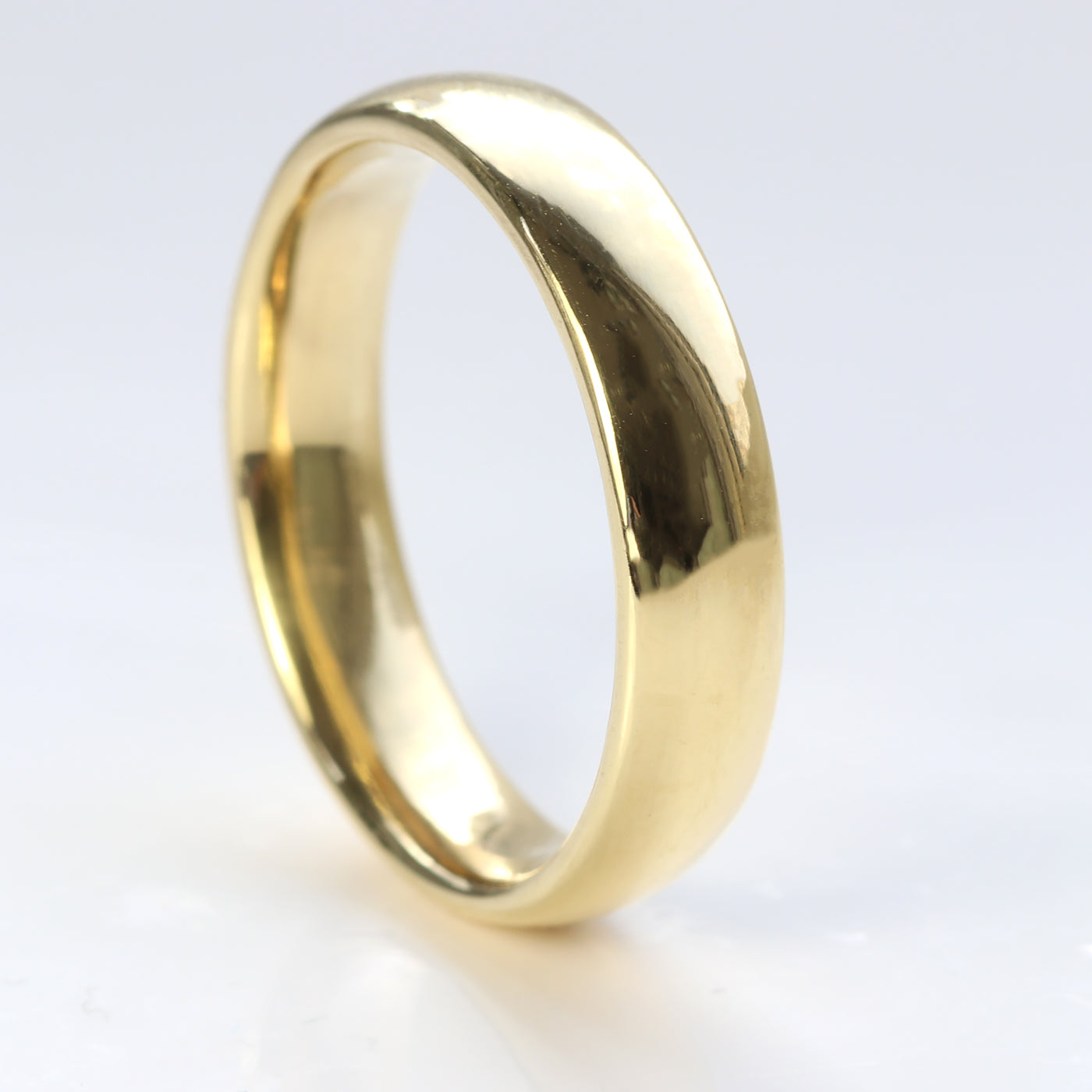 5mm x 2mm comfort fit wedding ring yellow gold