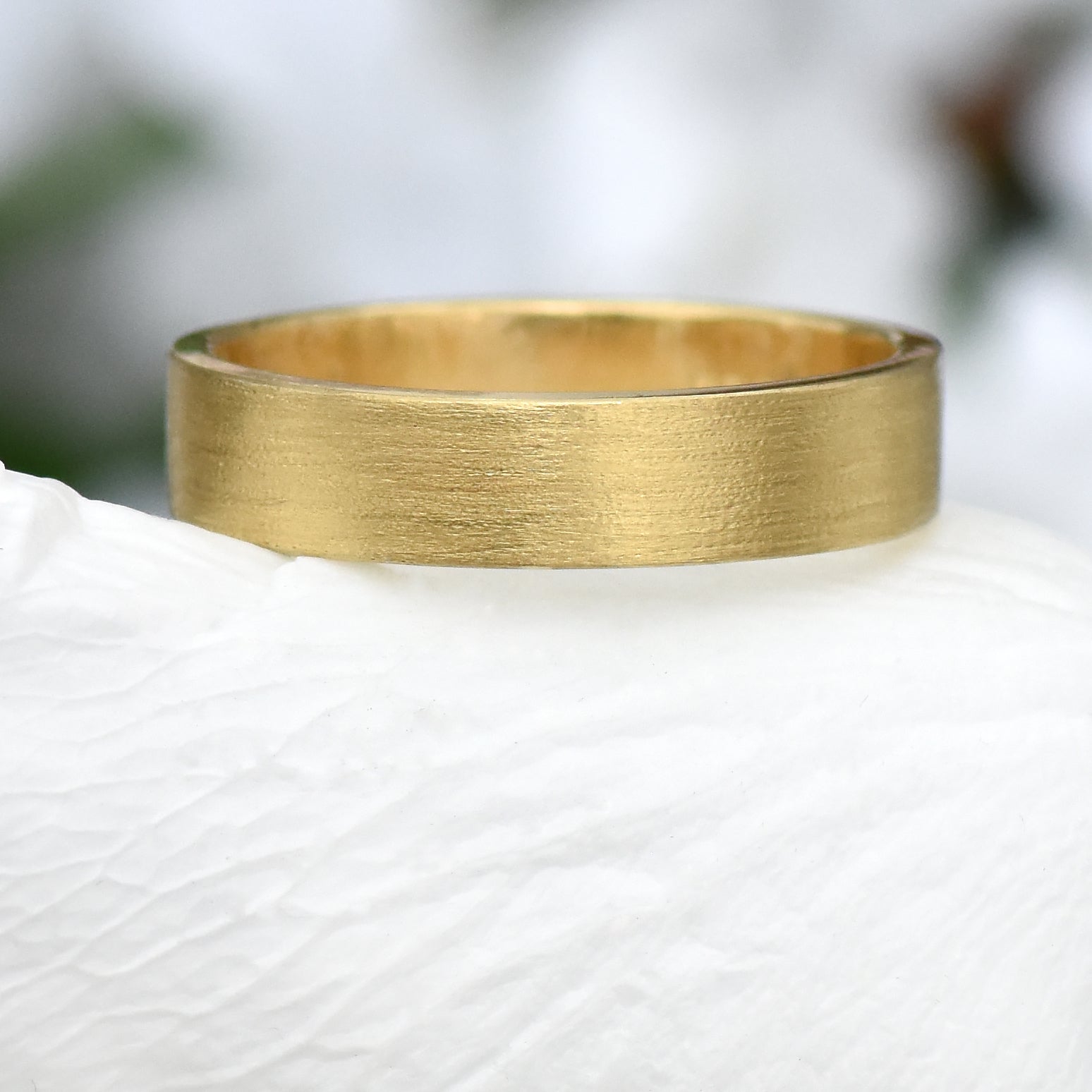 5mm flat wedding ring in gold