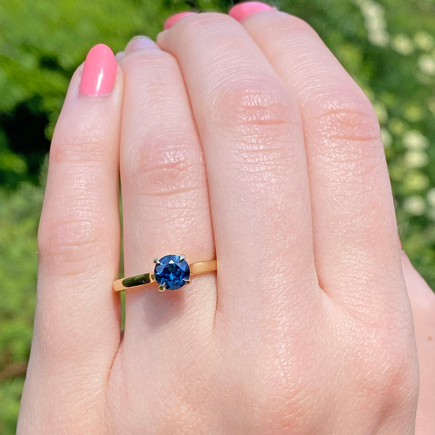 18ct Gold Deep Blue Sapphire Solitaire Ring (Size M, Resize J - P)