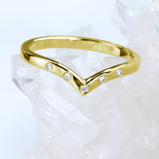 18ct Gold 5 Diamond Wishbone Wedding Ring