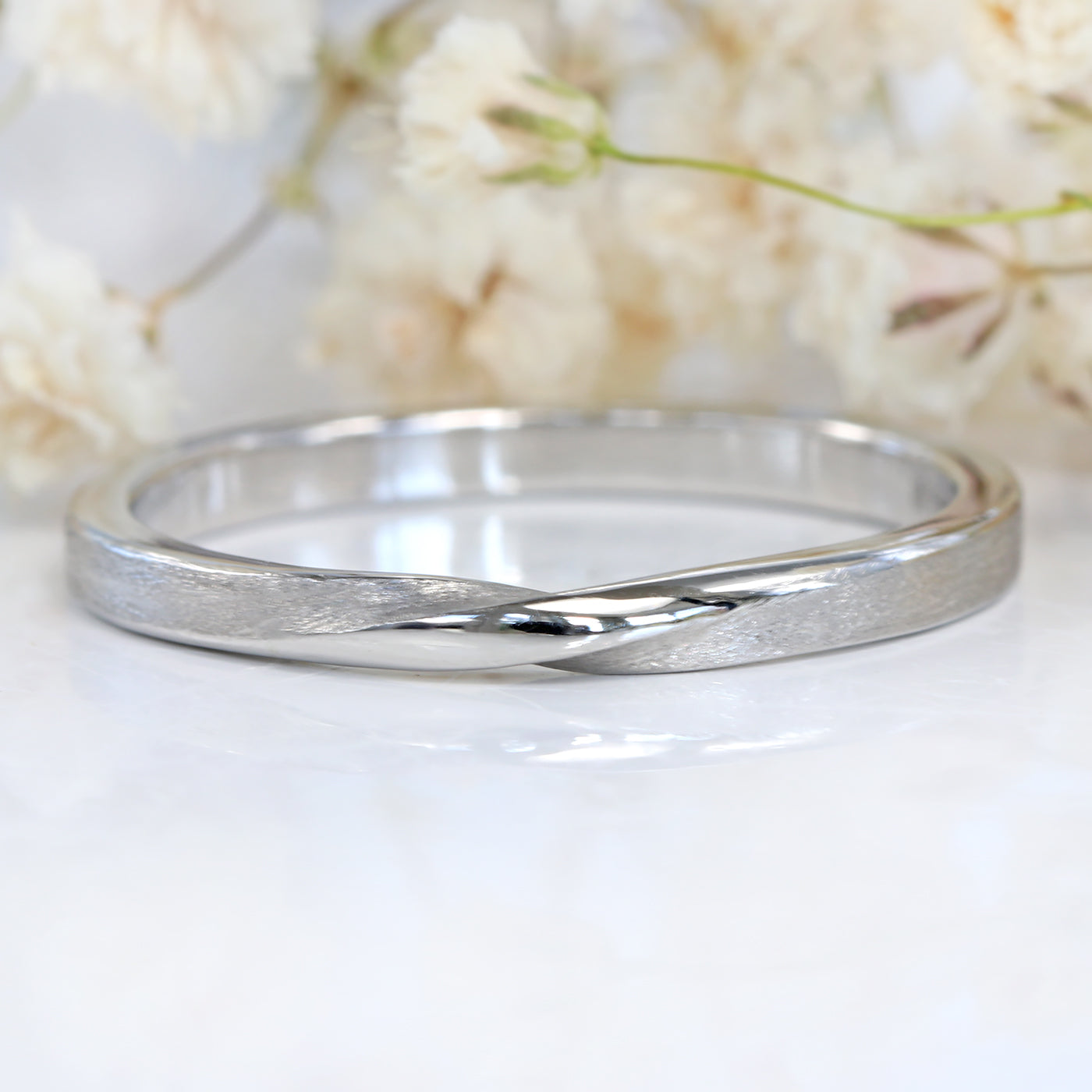 950 Platinum 2mm Spun Silk Slim Ribbon Twist Wedding Ring