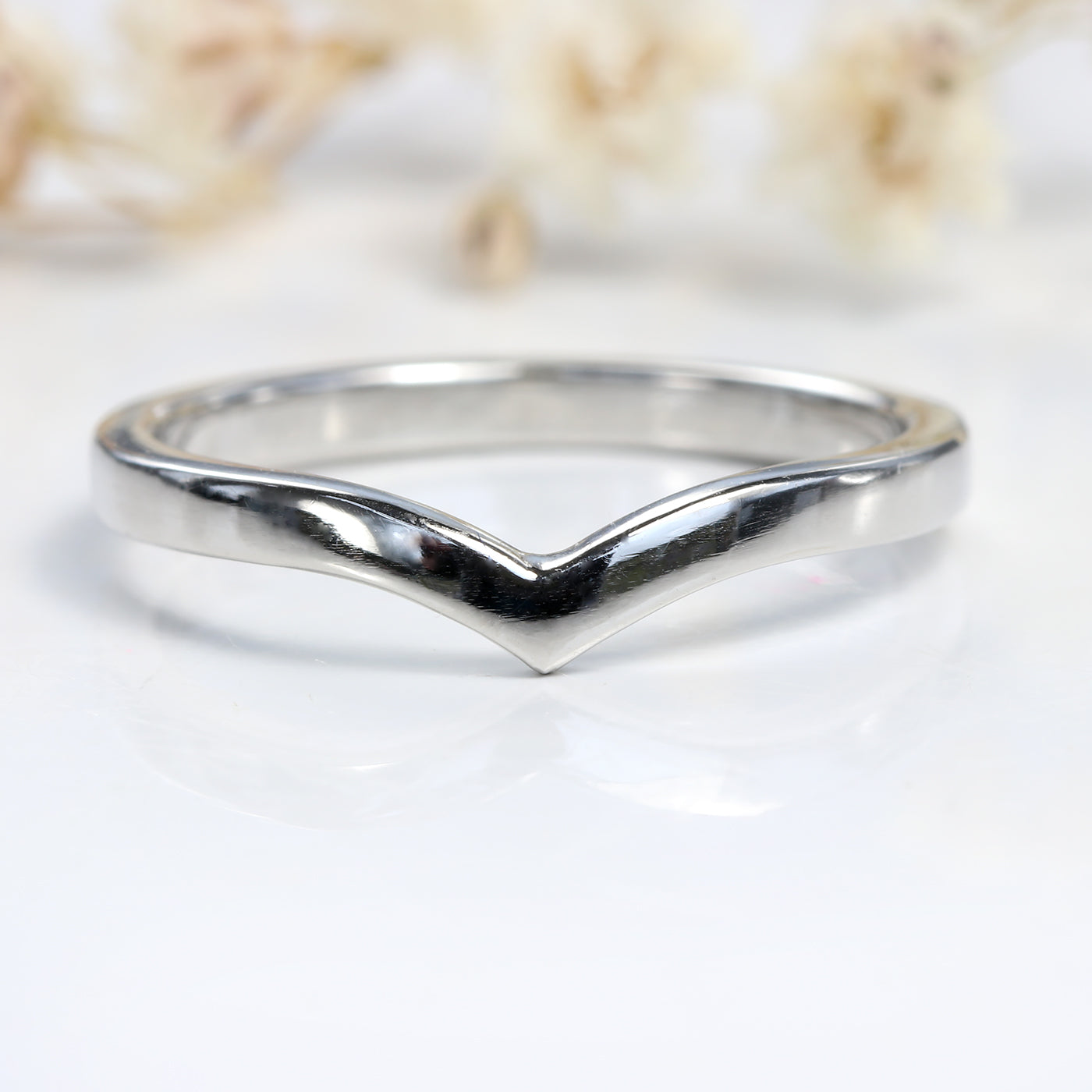950 Platinum Plain Wishbone Wedding Ring