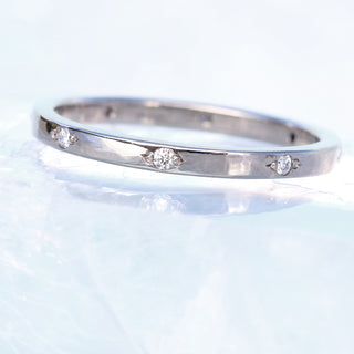 18ct white gold diamond ring