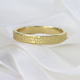 3mm Flat Hammered 18ct Gold Wedding Ring