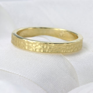 3mm Flat Hammered 18ct Gold Wedding Ring