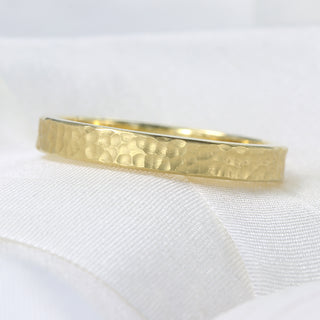 3mm Flat Hammered 18ct Gold Wedding Ring
