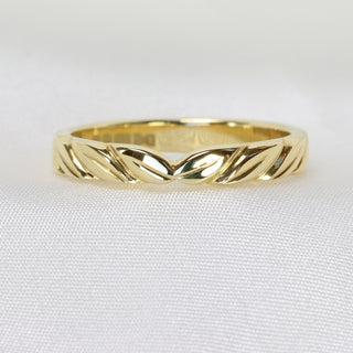 18ct Gold Leaf Wedding Ring