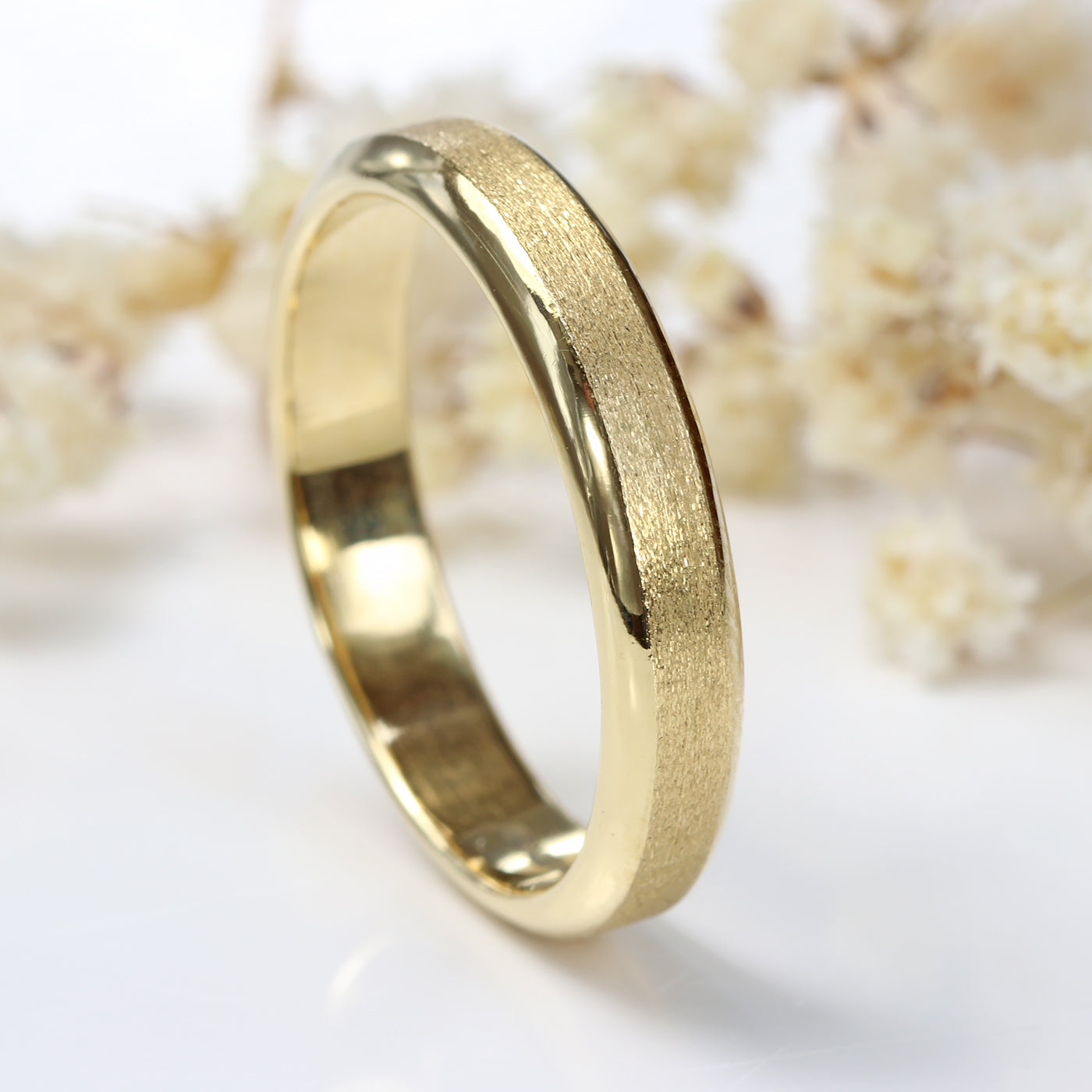 4mm Bevel Edged Wedding Ring in 18ct Yellow Gold – Size Q 1/2 (Resize G – R)