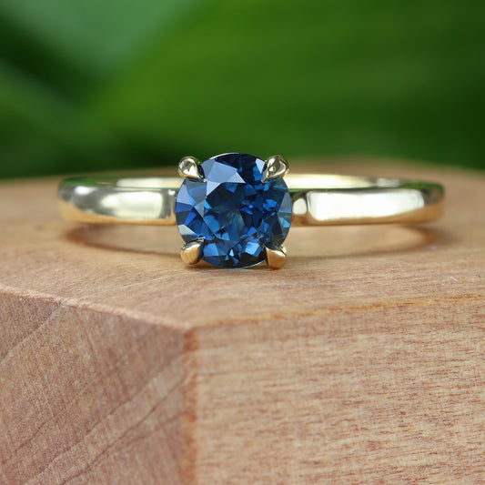 18ct Gold Deep Blue Sapphire Solitaire Ring (Size M, Resize J - P)