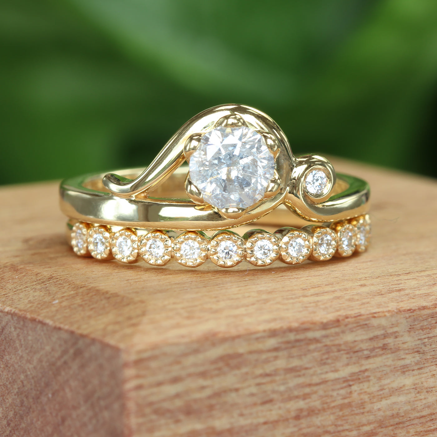 18ct Gold Milgrain Engraved Diamond Wedding Ring