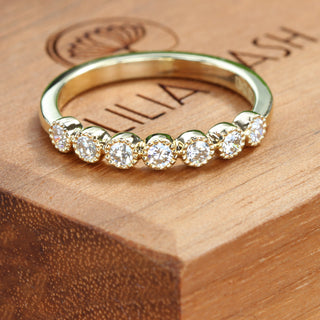 Seven Diamond Milgrain Engraved Wedding Ring in 18ct Gold