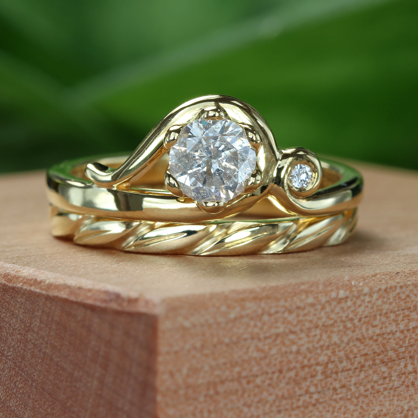 18ct Gold Slim Carved Leaves Wedding Ring