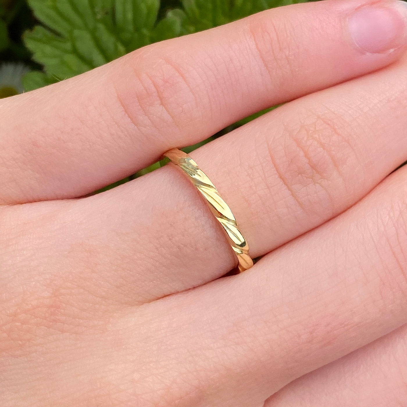 18ct Gold Slim Carved Leaves Wedding Ring