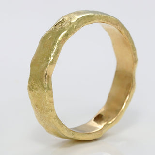 Men's 18ct gold 5mm wide molten finish wedding band