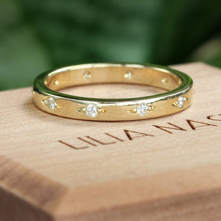 18ct Gold Engraved Bead-Set Diamond Wedding Ring