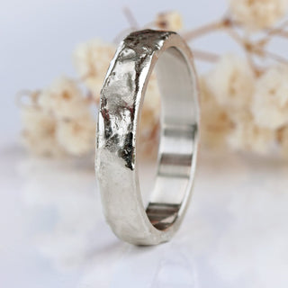 18ct White Gold 4mm Mineral Wedding Ring