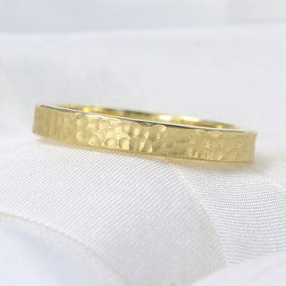 3mm Flat Hammered 18ct Gold Wedding Ring