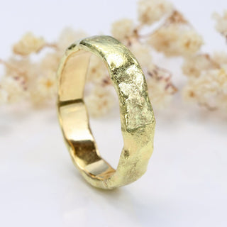 5mm 18ct gold wedding ring with unusual molten finish