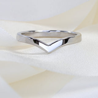 950 Platinum Plain Wishbone Wedding Ring