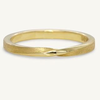 Slim 18ct gold ribbon twist wedding band with spun silk texture