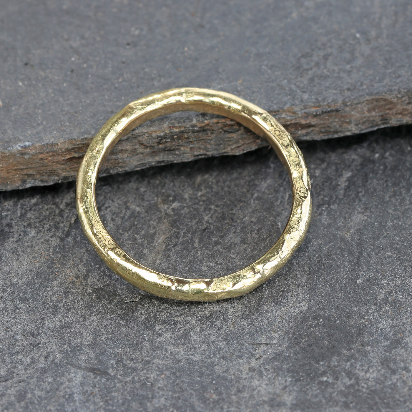 2mm Mineral Wedding Ring in 18ct Gold – Size L 1/2 (resize G to M)