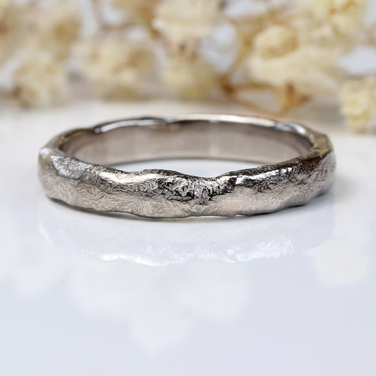 18ct White Gold 3mm Magma Wedding Ring