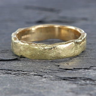 5mm Mineral Wedding Ring in 18ct Gold – Size T