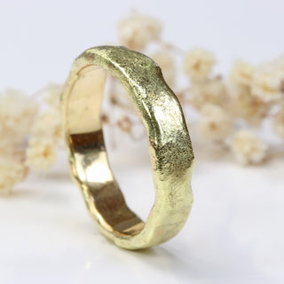 5mm Mineral Wedding Ring in 18ct Gold – Size T