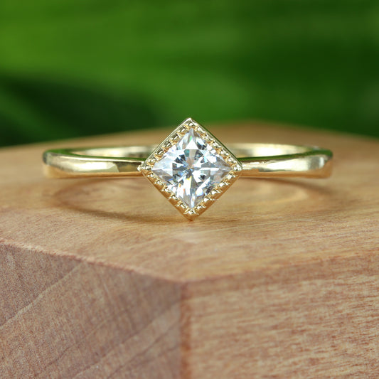 18ct Gold Princess Cut Solitaire Moissanite Engagement Ring