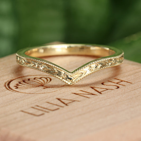 18ct Gold Orange Blossom Engraved Wishbone Wedding Ring