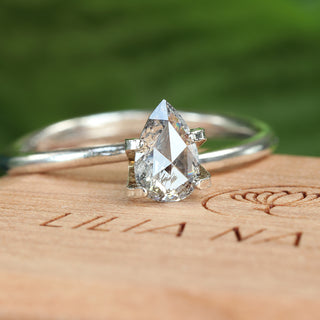 Salt and Pepper Pear Cut Diamond 7.13 x 4.59mm 0.60ct DI032