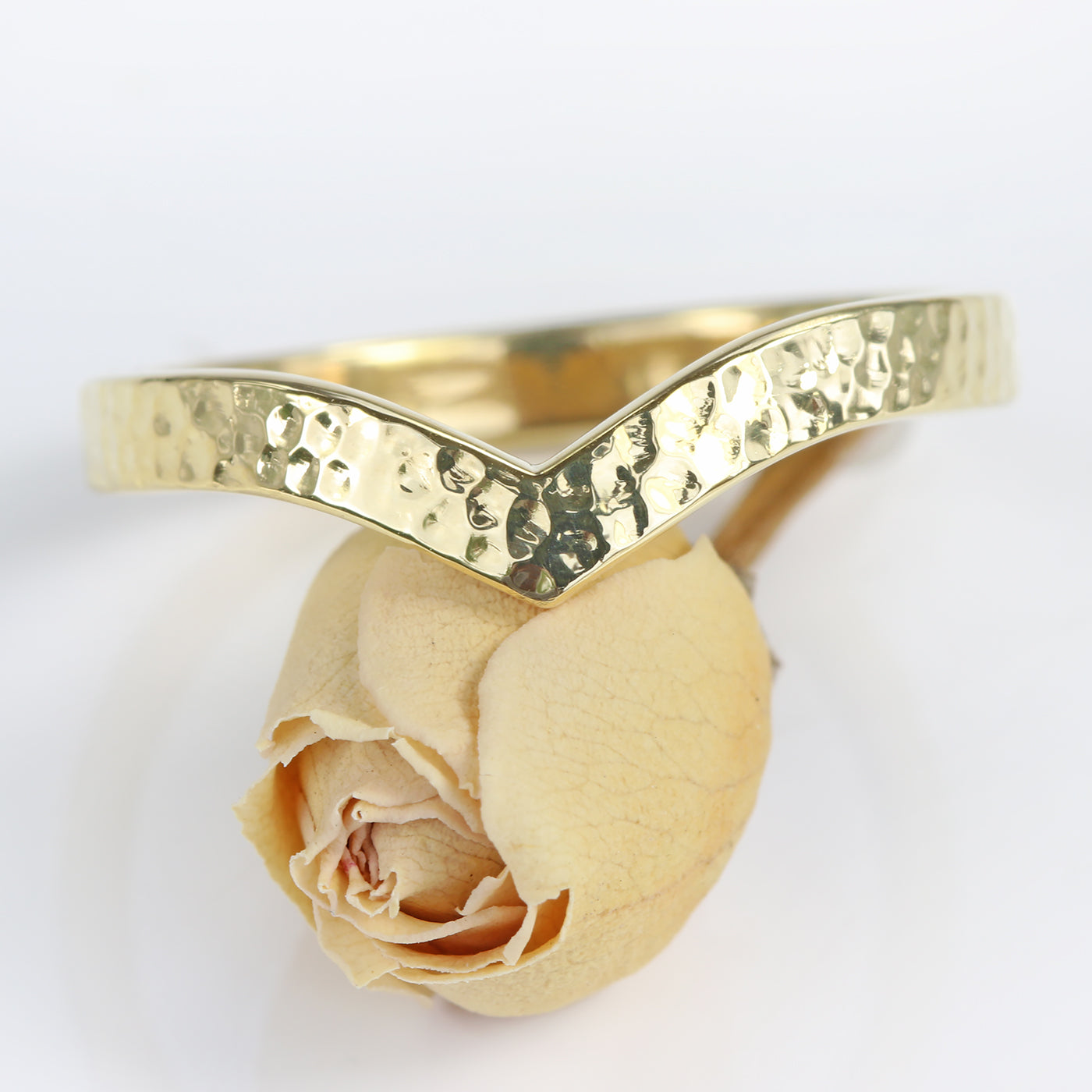 18ct Gold Hammered Wishbone Wedding Ring
