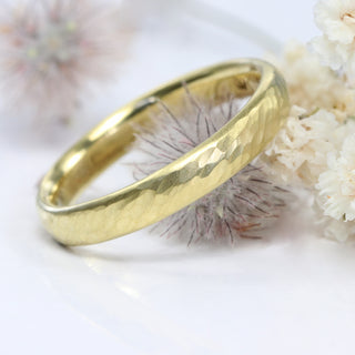 18ct Gold 3mm Court / Comfort Fit Hammered Wedding Ring