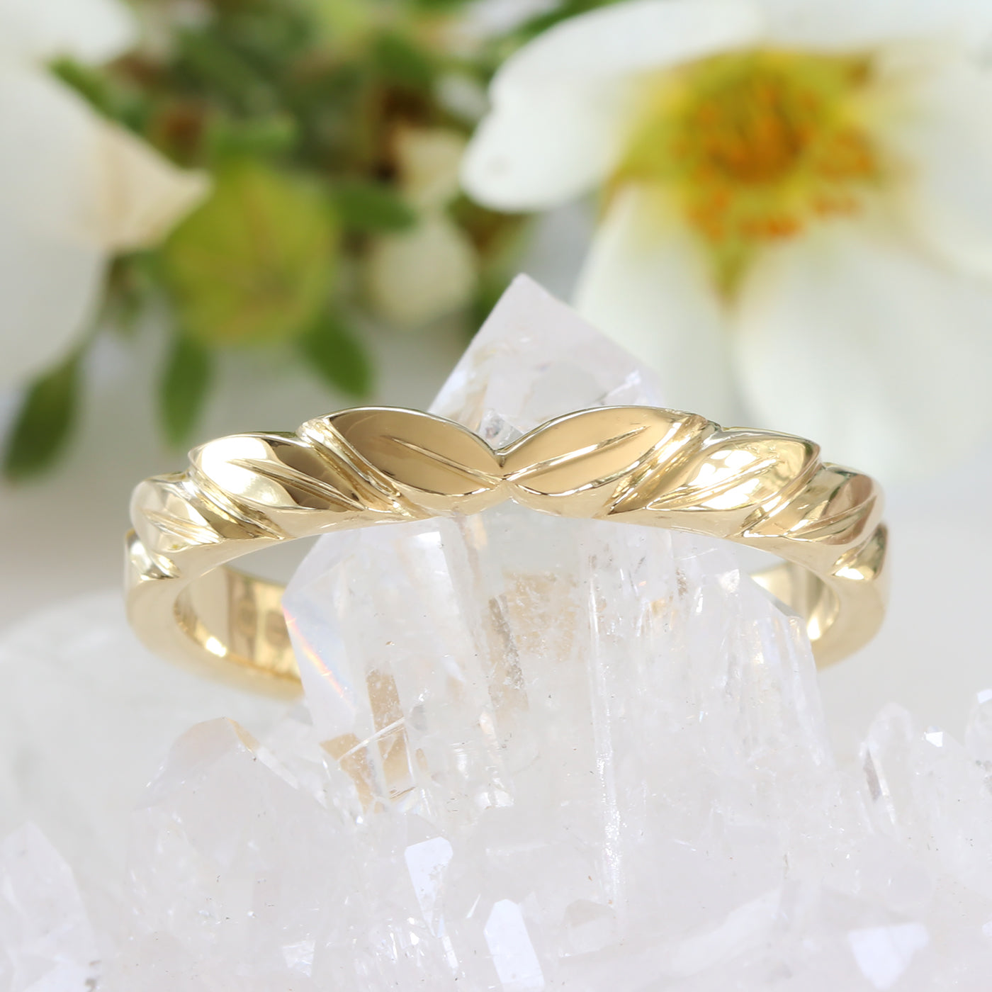 18ct Gold Leaf Wedding Ring - in stock size M (Resize G - M 1/2)