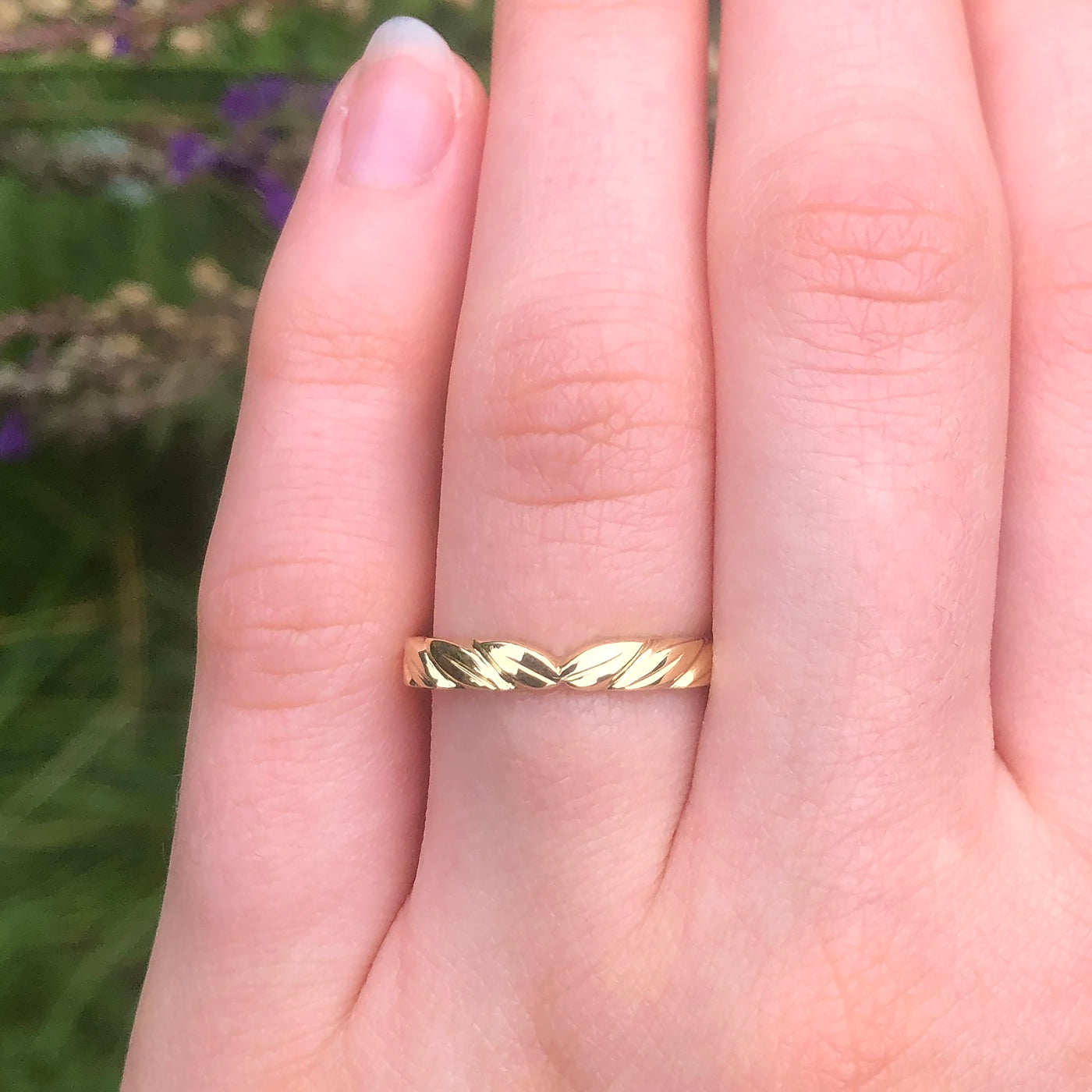 18ct Gold Leaf Wedding Ring