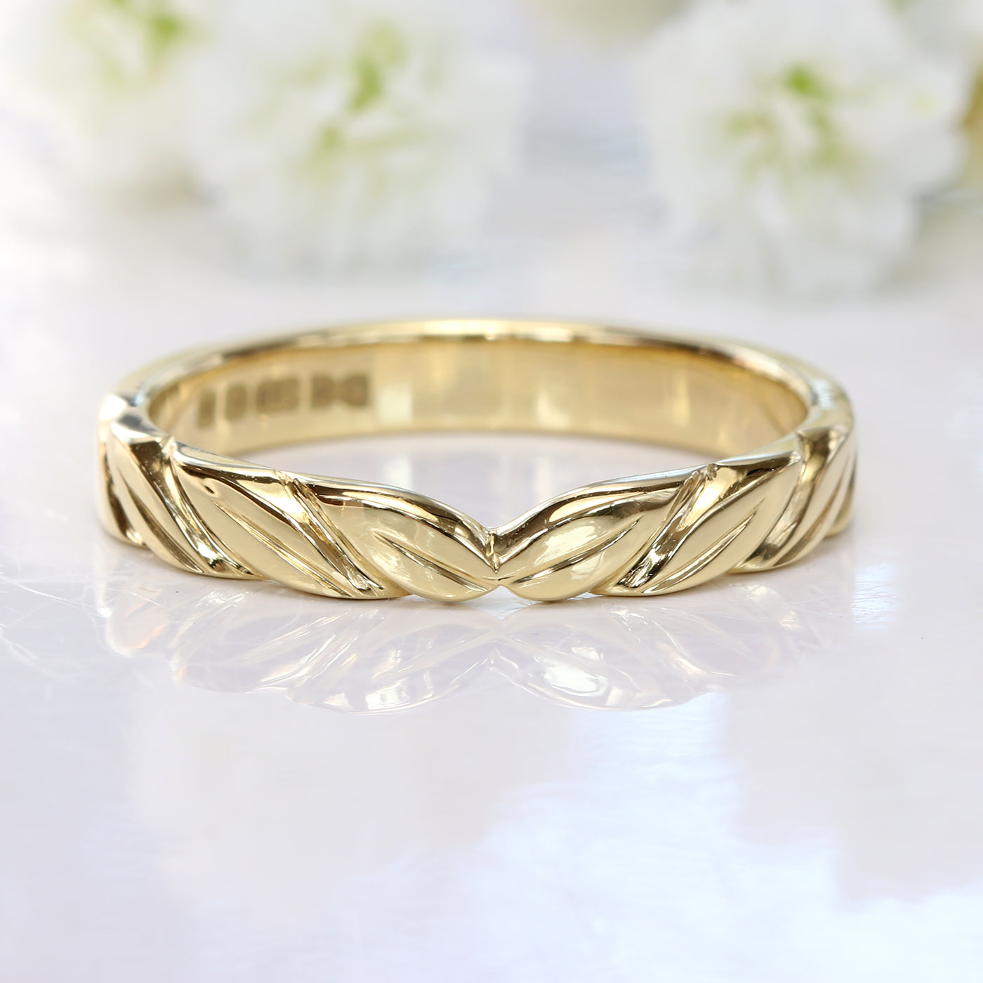 18ct Gold Leaf Wedding Ring - in stock size M (Resize G - M 1/2)