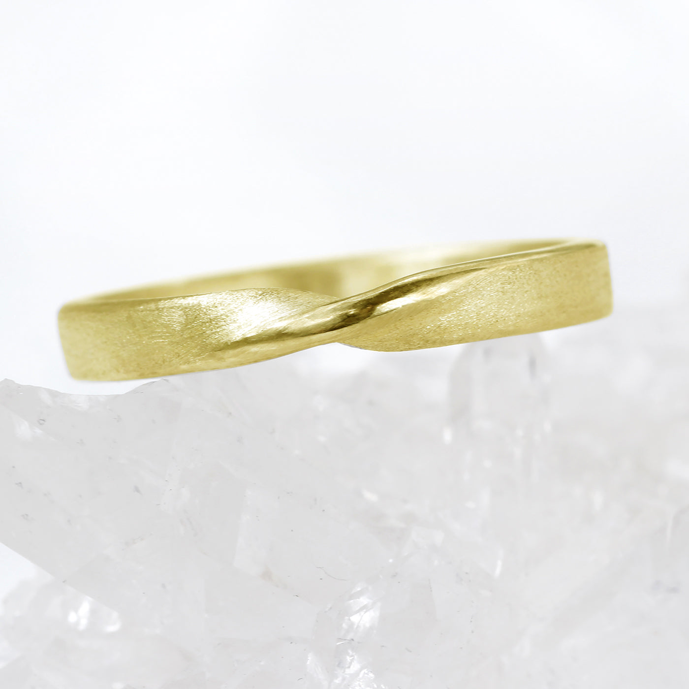 18ct Gold 3mm Spun Silk Ribbon Twist Wedding Ring