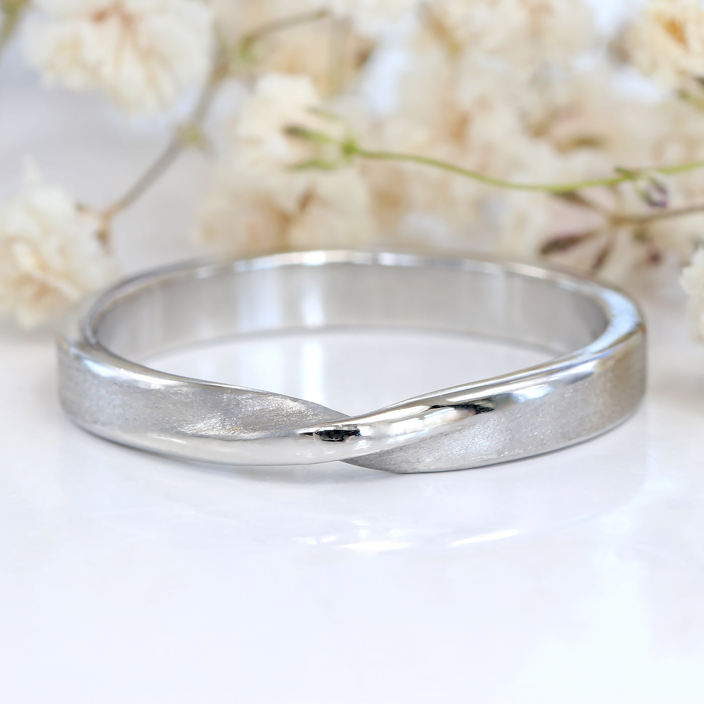 950 Platinum 3mm Spun Silk Ribbon Twist Wedding Ring (Size O 1/2, Resize G-P)