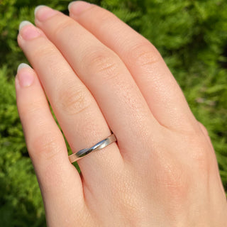 18ct White Gold 3mm Spun Silk Ribbon Twist Wedding Ring