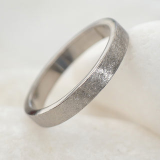 Urban Wedding Ring in 18ct White Gold