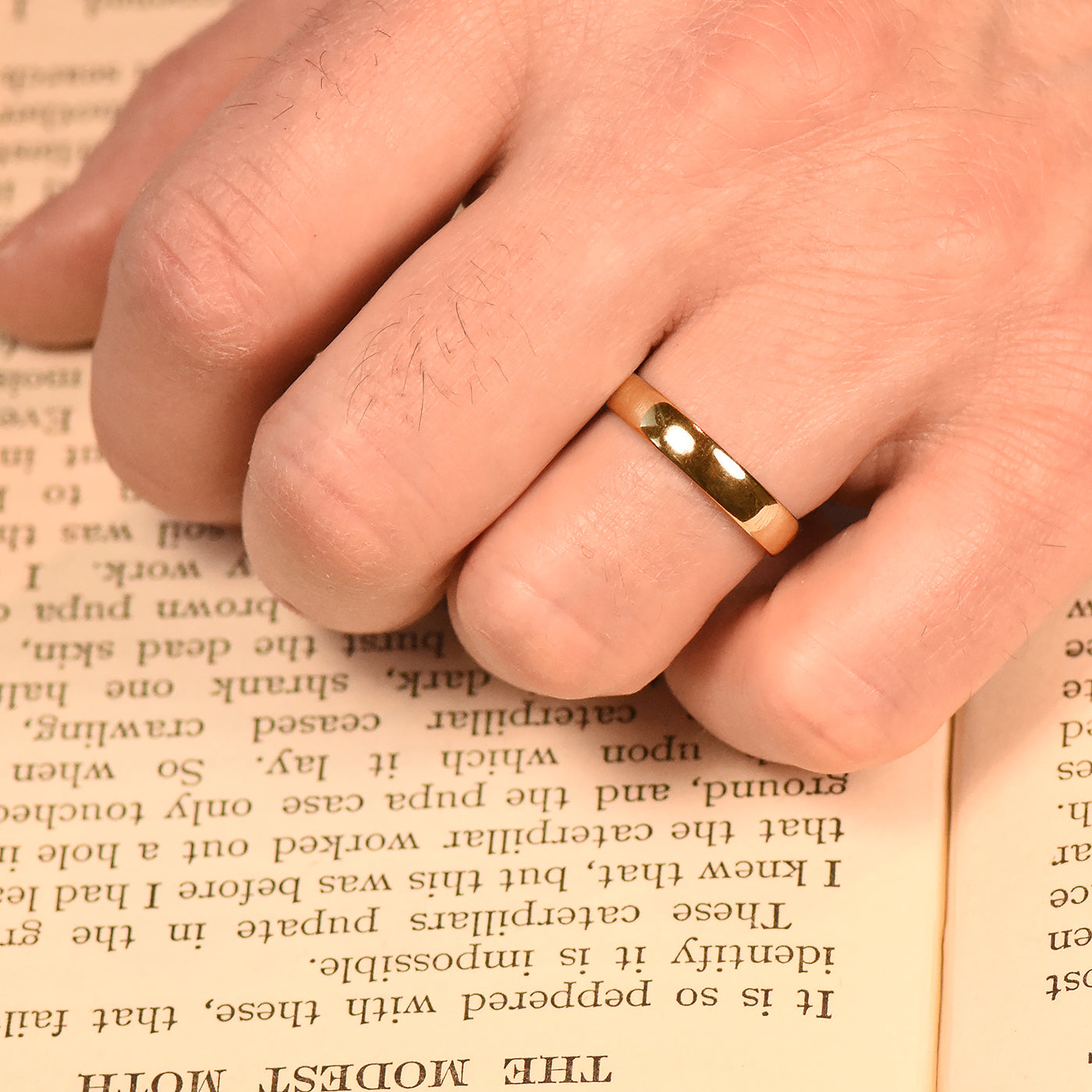 18ct Polished Rose Gold 4mm Comfort Fit (Court) Wedding Ring