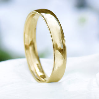 18ct Gold 4mm Comfort / Court Wedding Ring
