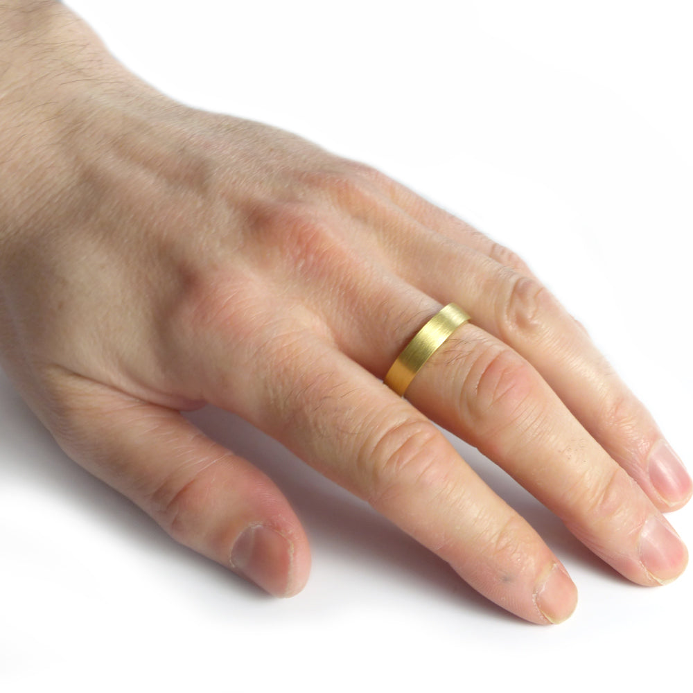5mm Spun Silk Flat Wedding Ring in 18ct Yellow Gold - Size T (Resize G - T 1/2)