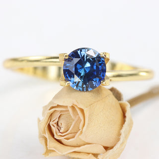 Dark Blue Sapphire - 5.6mm 0.77ct SA22010