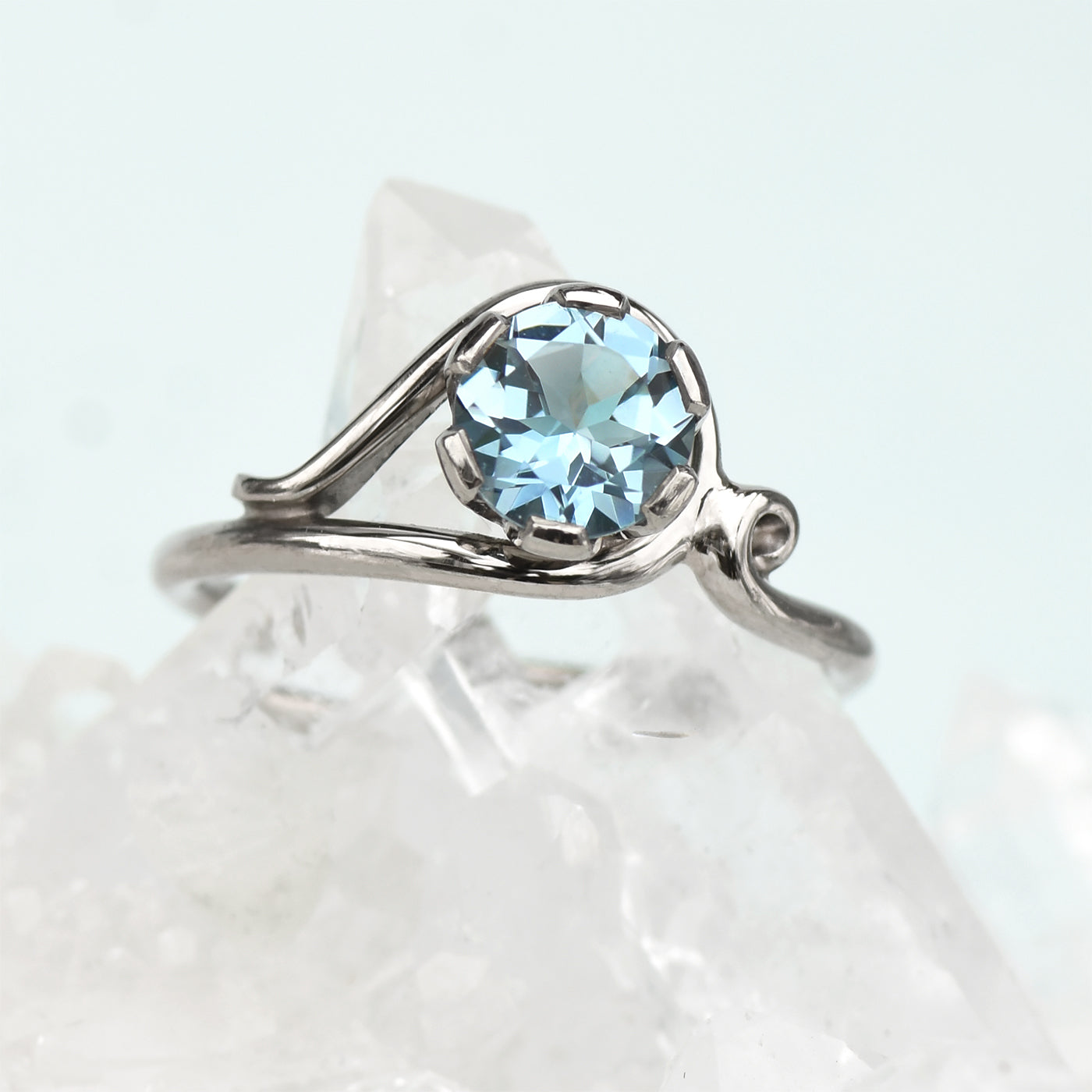 Platinum Aquamarine Art Nouveau Ring