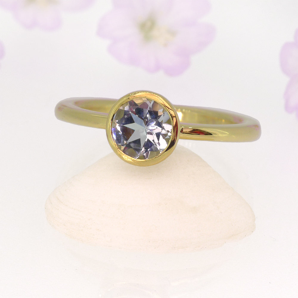 Aquamarine Solitaire Ring in 18ct Yellow Gold