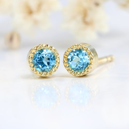 18ct Gold Blue Topaz Stud Earrings (December Birthstone)