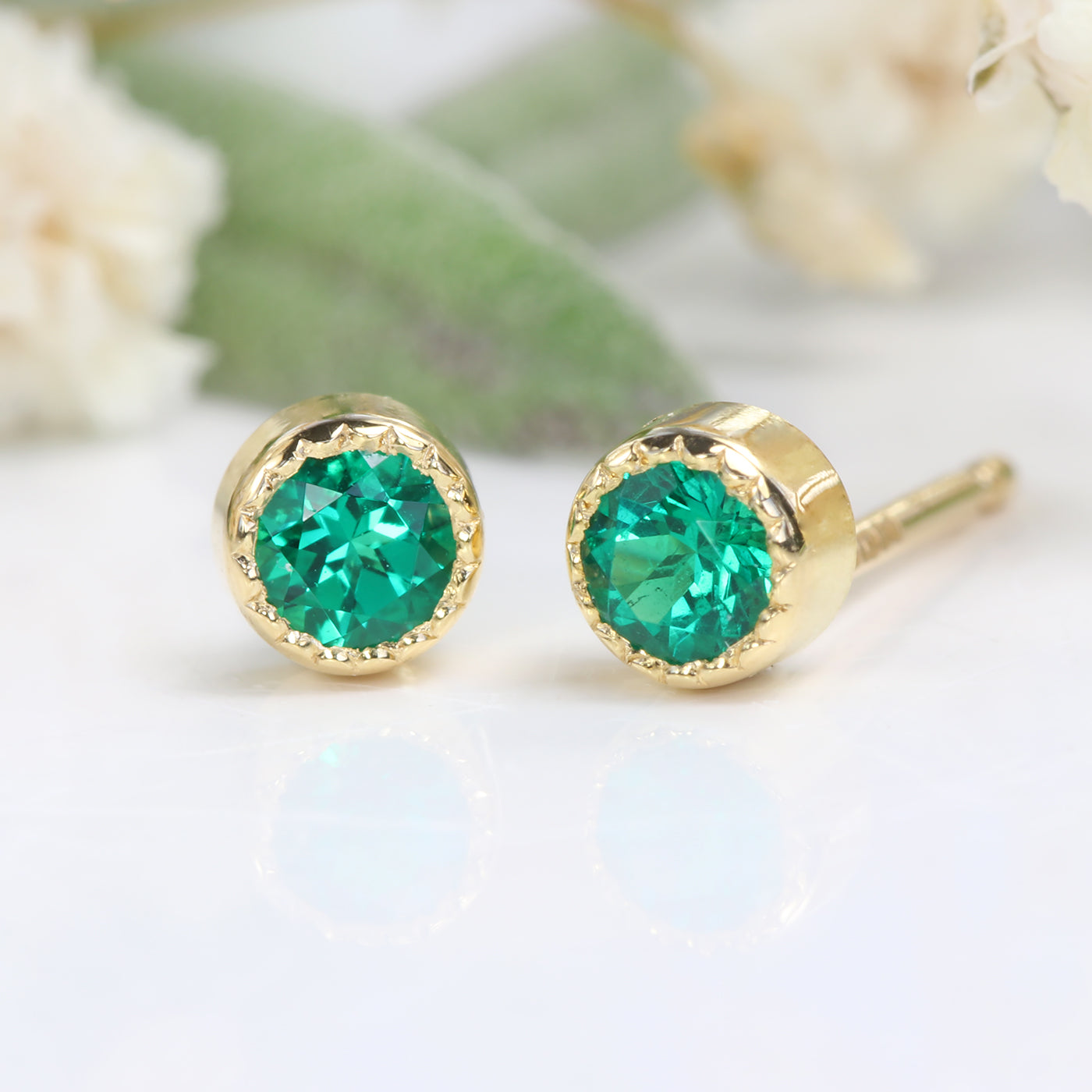 Emerald Stud Earrings in 18ct Gold (May Birthstone) – Lilia Nash